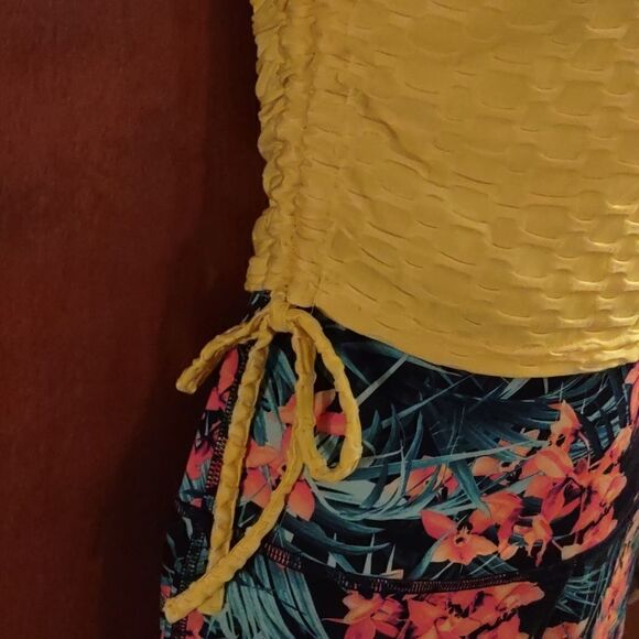 Love University Women's Size S bright yellow stretch waffle pattern‎ cropped top - Picture 2 of 4